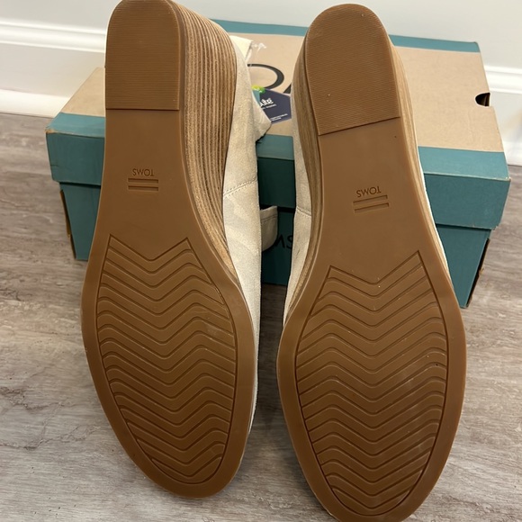 TOMS Kallie Egret Camo Printed Suede Wedge Ankle Boots 12 - Picture 7 of 10